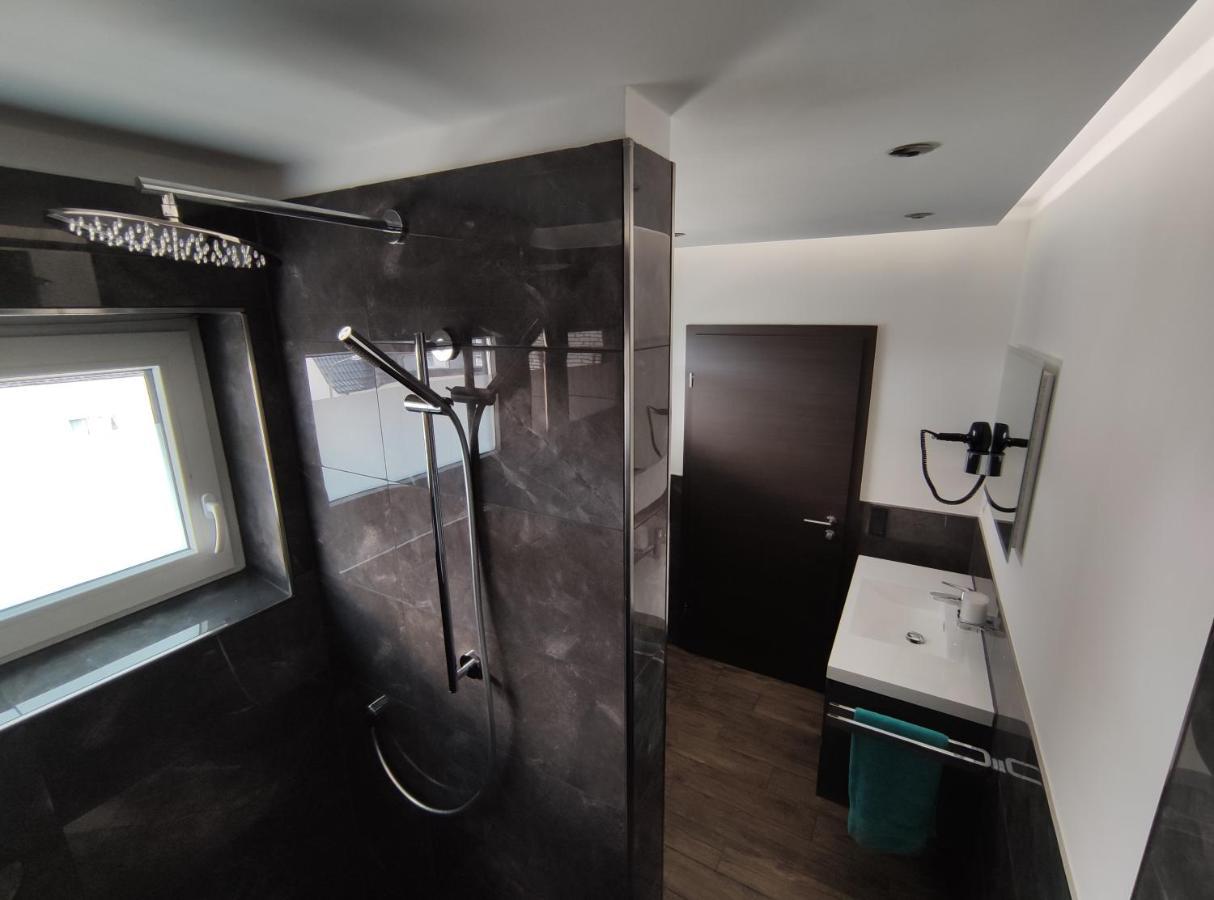 ארנסברג Ferienwohnung Am Wiedenberg מראה חיצוני תמונה